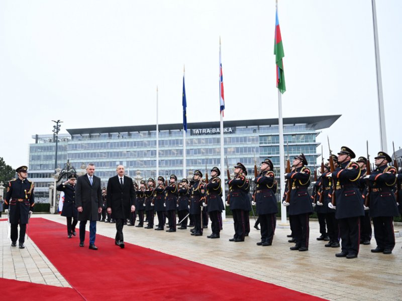 Prezident İlham Əliyevin Bratislavada rəsmi qarşılanma mərasimi olub