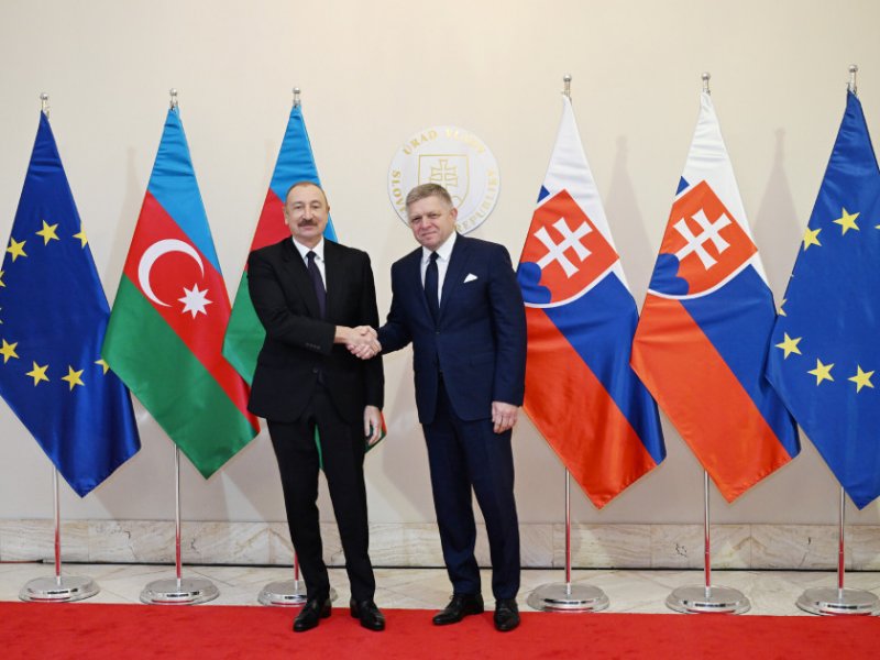Azərbaycan Prezidenti İlham Əliyevin Slovakiyanın Baş naziri ilə təkbətək görüşü olub