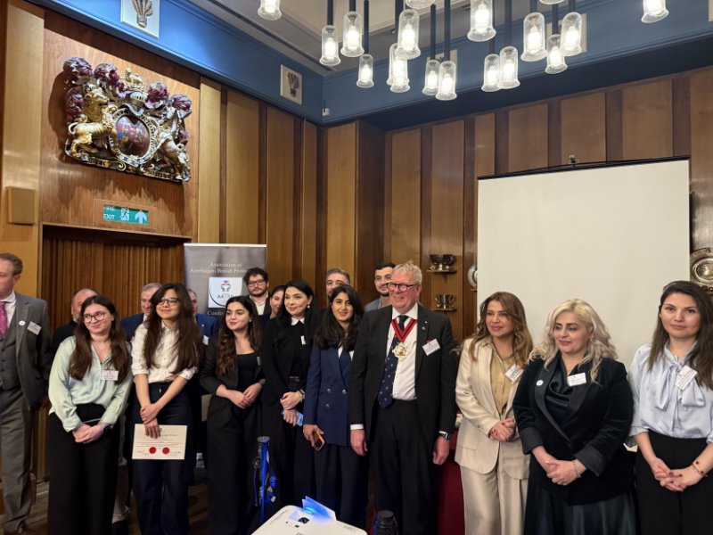 Azərbaycan-Britaniya peşəkarları süni intellekt mövzusunda bir araya gəlib