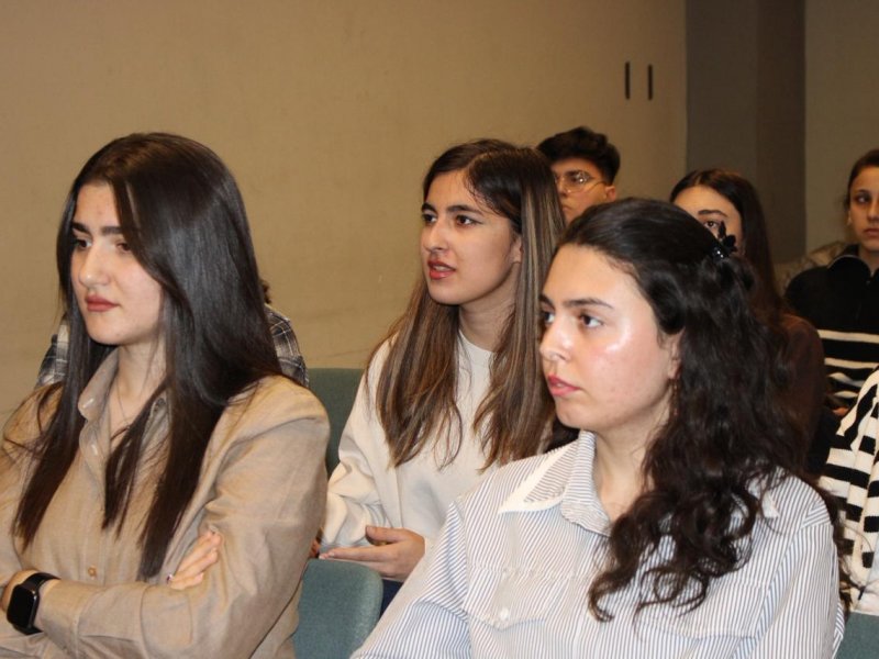 “InnovateHER: Fuelling Women’s Success in STEM” layihəsi çərçivəsində silsilə seminarlar keçirilib 