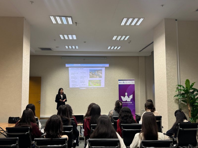 “InnovateHER: Fuelling Women’s Success in STEM” layihəsi çərçivəsində silsilə seminarlar keçirilib 