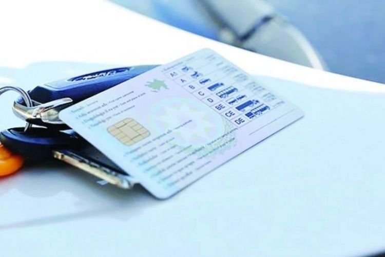 Azərbaycanda keçən il sürücülük vəsiqəsi alanların sayı 2 dəfədən çox azalıb