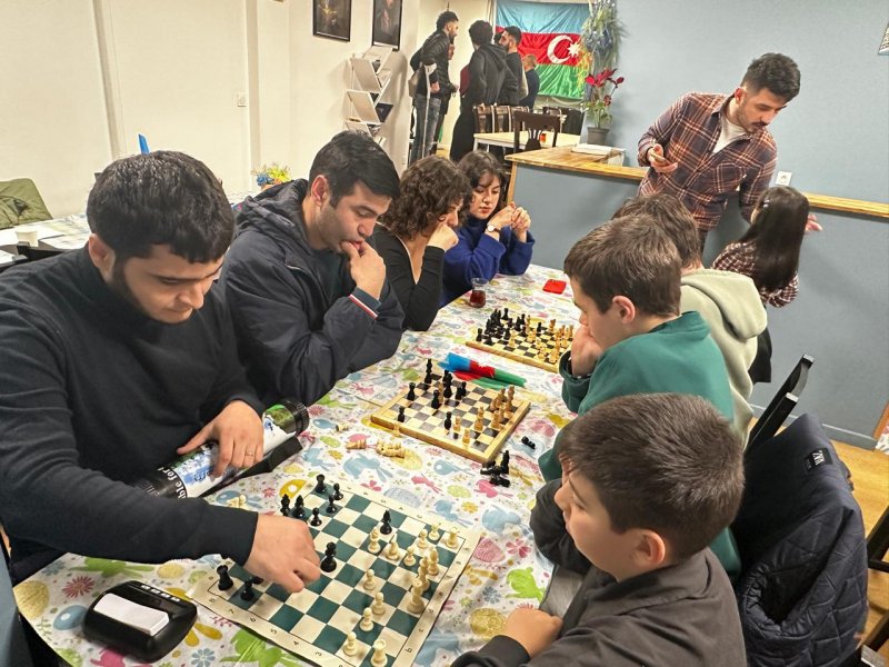 Tuluzdakı azərbaycanlılarla görüş olub