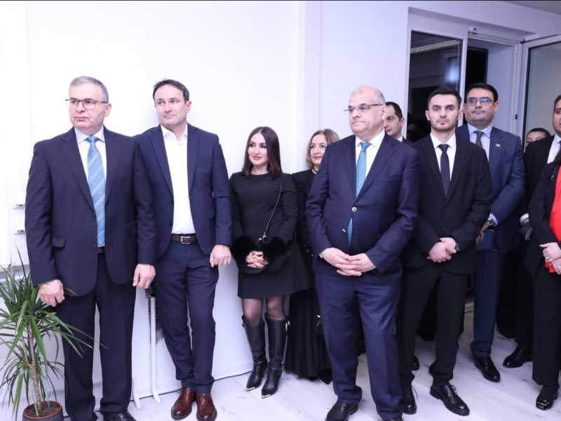 Xaricdə daha bir Azərbaycan Evi və həftəsonu məktəbi açılıb
