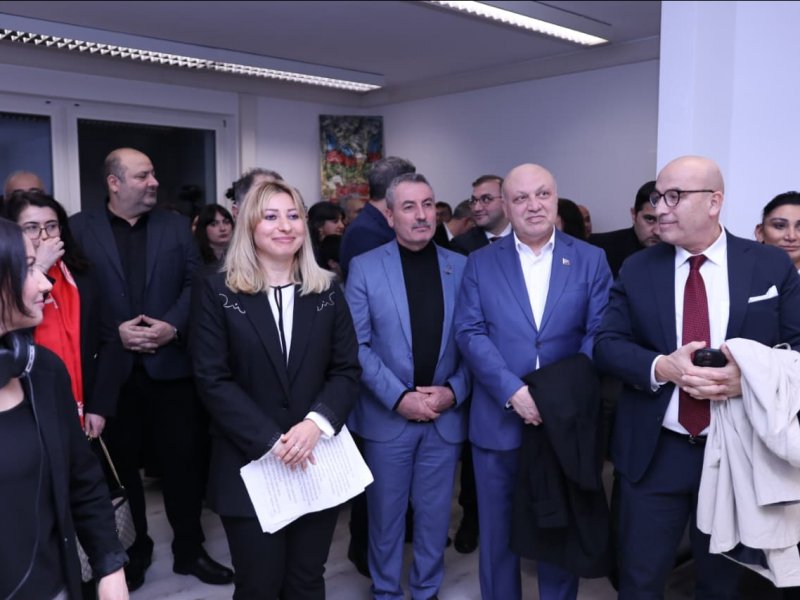 Xaricdə daha bir Azərbaycan Evi və həftəsonu məktəbi açılıb