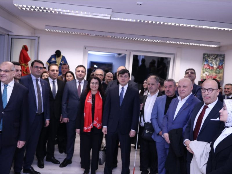 Xaricdə daha bir Azərbaycan Evi və həftəsonu məktəbi açılıb