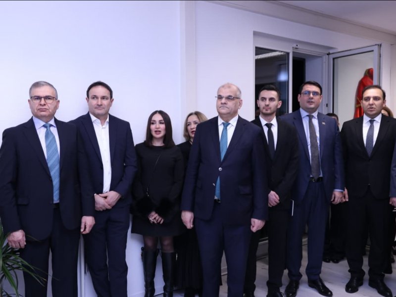 Xaricdə daha bir Azərbaycan Evi və həftəsonu məktəbi açılıb