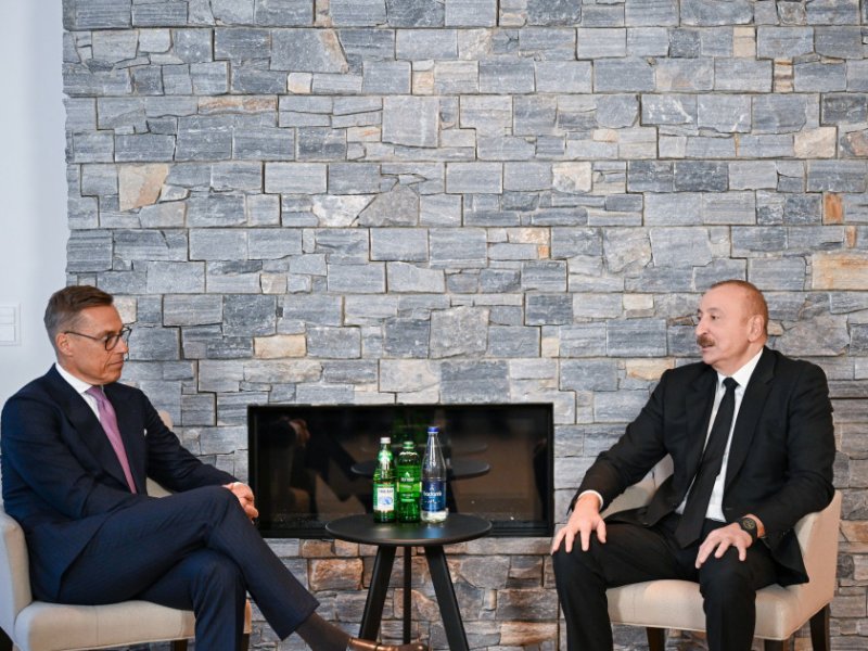 Azərbaycan Prezidenti İlham Əliyev Davosda Finlandiya Prezidenti ilə görüşüb
