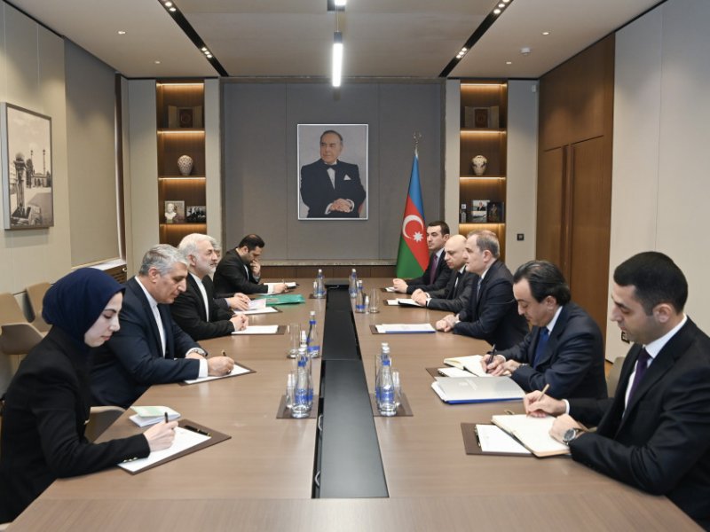 Azərbaycan və İran arasında ikitərəfli və çoxtərəfli əməkdaşlıq məsələləri müzakirə olunub