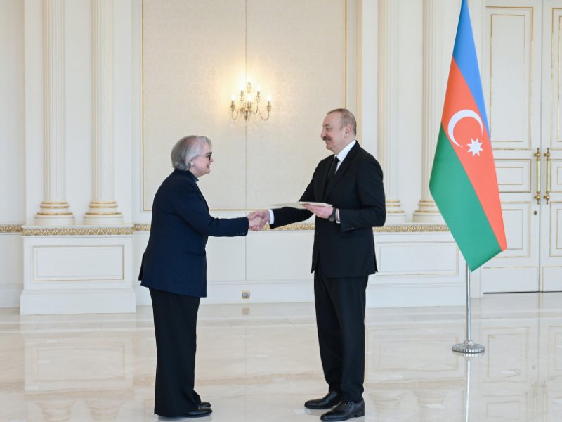 Prezident İlham Əliyev Avstraliyanın Azərbaycanda yeni təyin olunmuş səfirinin etimadnaməsini qəbul edib