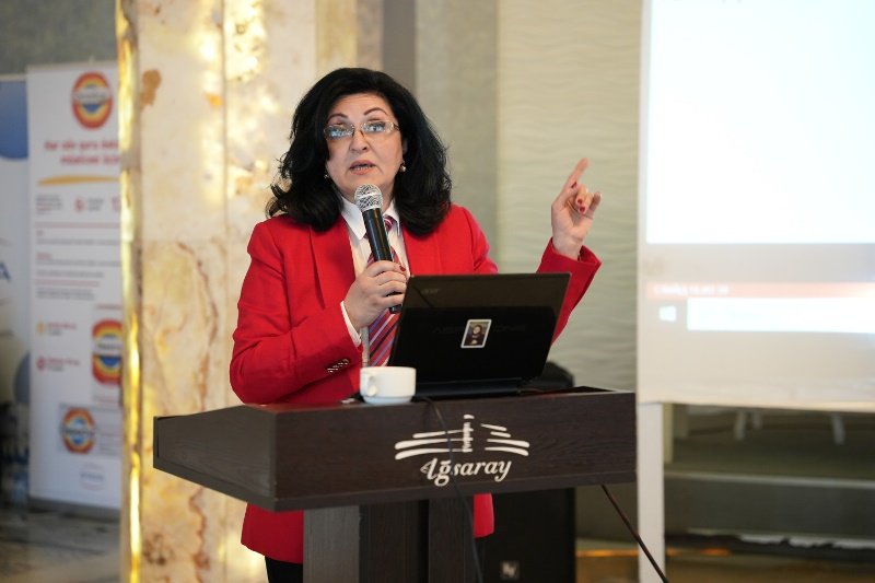 Mingəçevirdə ailə təbabətində pediatriya, süni intellekt və rəqəmsal səhiyyənin rolu regional konfransın əsas mövzusu oldu