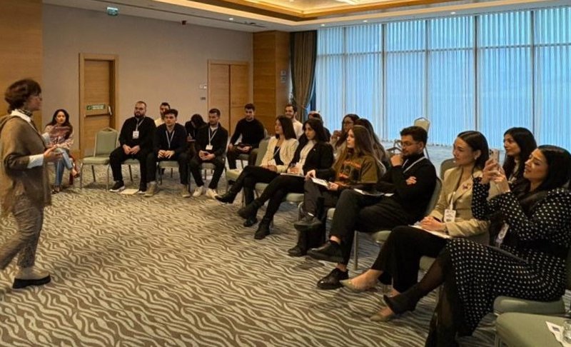 "Azərbaycan Diaspor Gəncləri: Birlik və İnkişaf Forumu"nda təlimlər və panellər keçirilib
