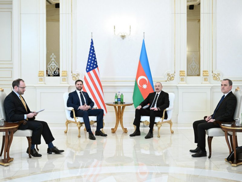 Azərbaycan Prezidenti İlham Əliyevin ABŞ-ın Vitse-prezidenti ilə məhdud tərkibdə görüşü olub