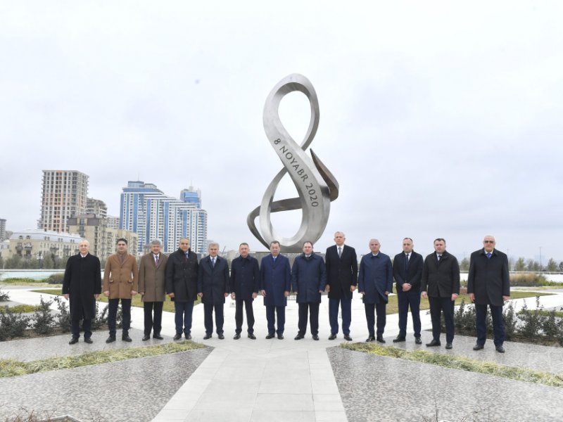 Türkiyə və Gürcüstan parlamentariləri Fəxri xiyabanı və Zəfər parkını ziyarət ediblər