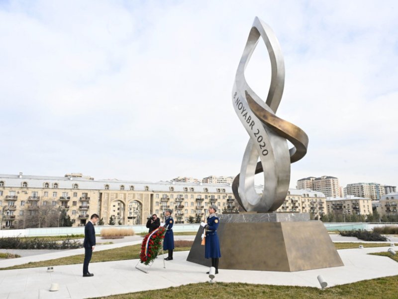 Moldovanın Baş nazirinin müavini Zəfər parkını ziyarət edib