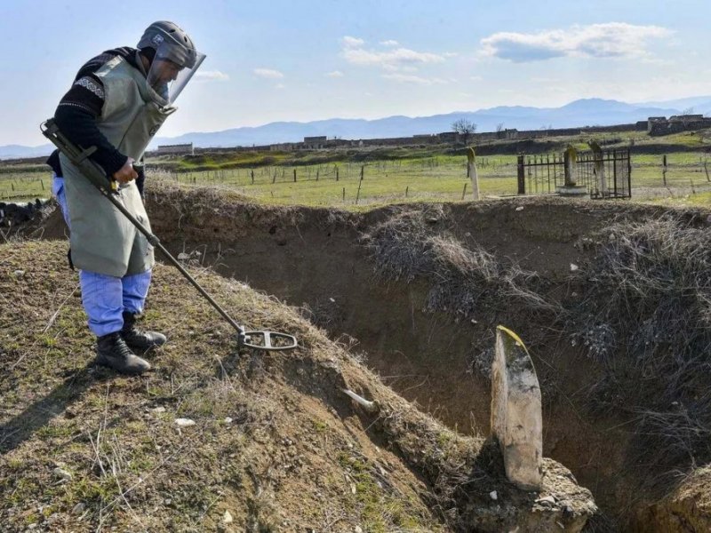 ANAMA: Azad olunmuş ərazilərdəki qəbiristanlıqlarda mina riski davam edir