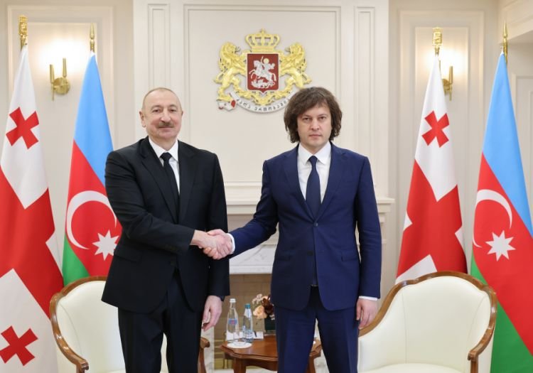 Azərbaycan Prezidenti və Gürcüstanın Baş naziri mətbuata bəyanatlarla çıxış ediblər