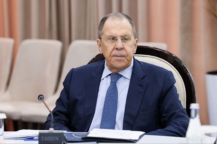 Sergey Lavrov Çinə rəsmi səfər edib