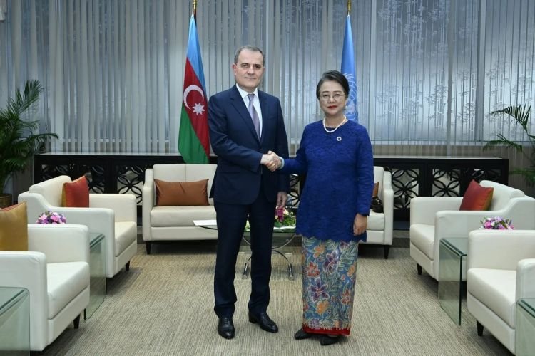 Ceyhun Bayramov BMT rəsmisi ilə Azərbaycanın beynəlxalq rolunu müzakirə edib