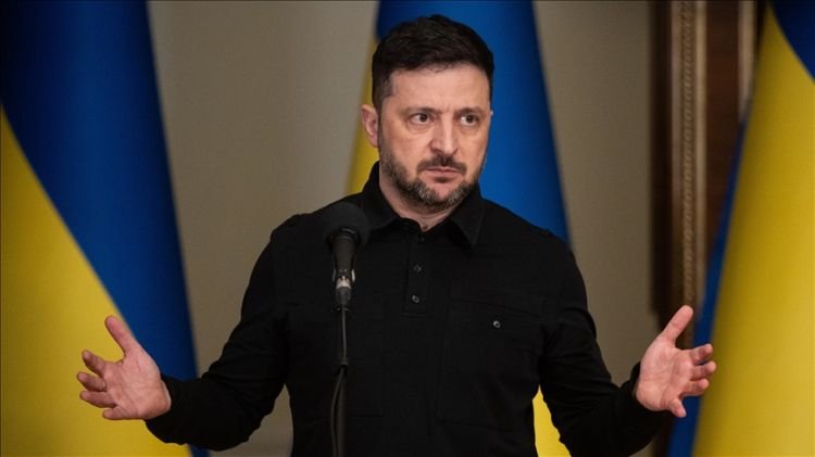 Zelenski ölkədə hərbi vəziyyətin daha 90 gün uzadılmasını təklif edib