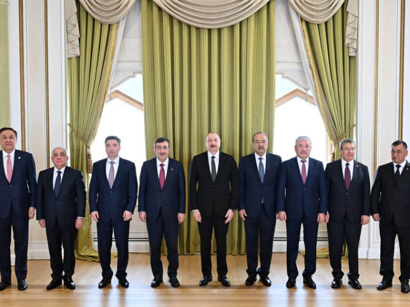 Prezident İlham Əliyev Türk Dövlətləri Təşkilatına üzv dövlətlərin hökumət başçılarının görüşünün iştirakçılarını qəbul edib
