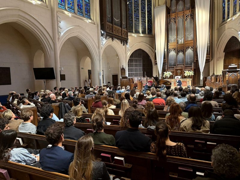 Parisdə azərbaycanlı pianoçunun konserti maraqla izlənib