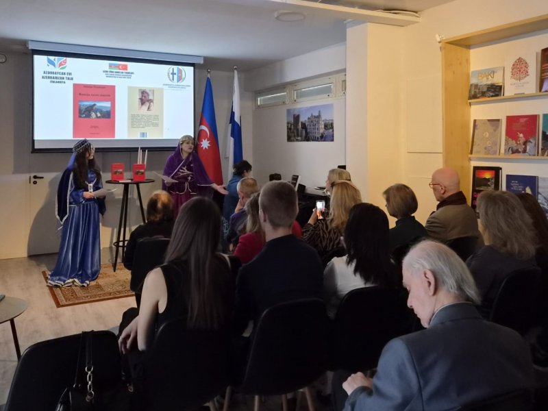 Helsinkidə Xalq şairi Bəxtiyar Vahabzadənin yaradıcılığından danışılıb