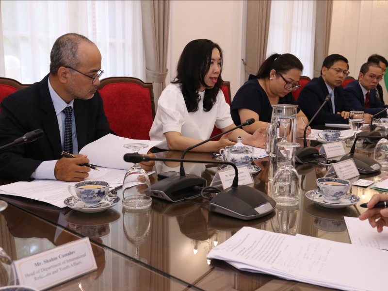 Fuad Muradov Vyetnamda bir sıra rəsmi görüşlər keçirib