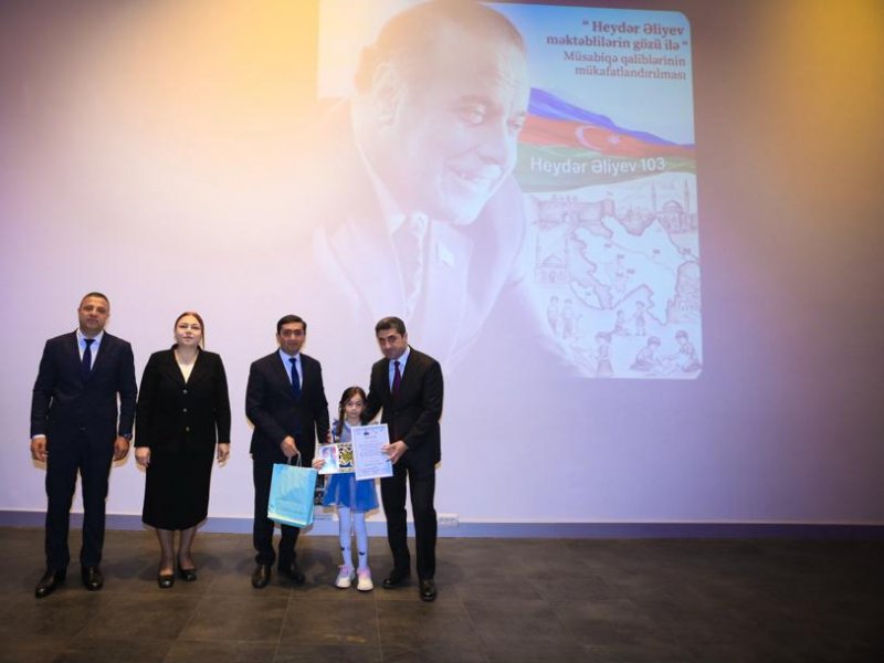 QAXDA “HEYDƏR ƏLİYEV MƏKTƏBLİLƏRİN GÖZÜ İLƏ” ADLI İNŞA YAZI MÜSABİQƏSİ QALİBLƏRİNİN TƏLTİFOLUNMA MƏRASİMİ KEÇİRİLİB.