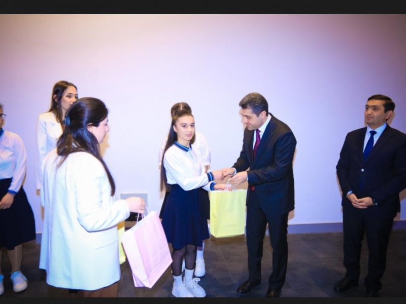 QAXDA “HEYDƏR ƏLİYEV MƏKTƏBLİLƏRİN GÖZÜ İLƏ” ADLI İNŞA YAZI MÜSABİQƏSİ QALİBLƏRİNİN TƏLTİFOLUNMA MƏRASİMİ KEÇİRİLİB.