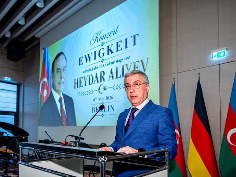 Berlində Ulu Öndər Heydər Əliyevin anadan olmasının 103-cü ildönümü qeyd edilib