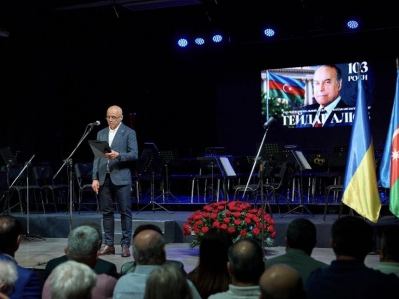 Xarkovda Ulu Öndər Heydər Əliyevin anadan olmasının 103-cü ildönümü qeyd edilib