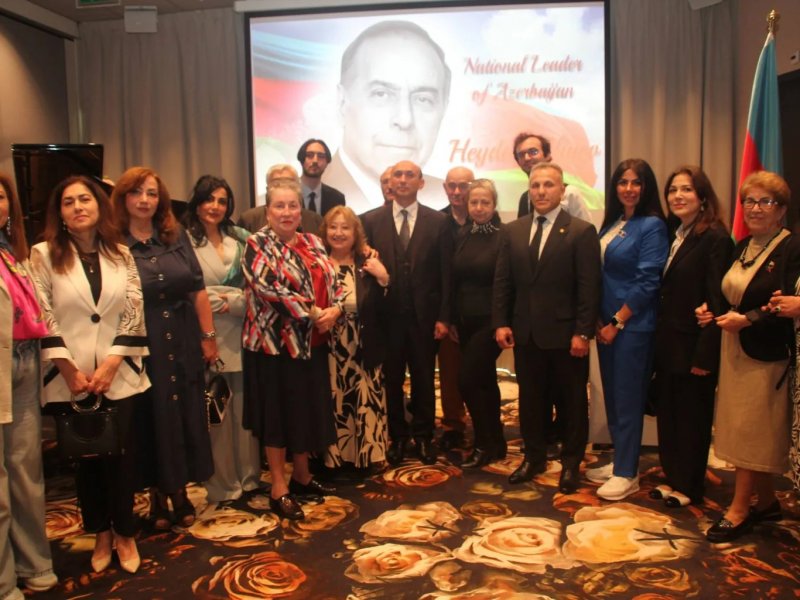 Soydaşlarımız Ümummilli Lider Heydər Əliyevin 103-cü ildönümünü silsilə tədbirlərlə qeyd ediblər