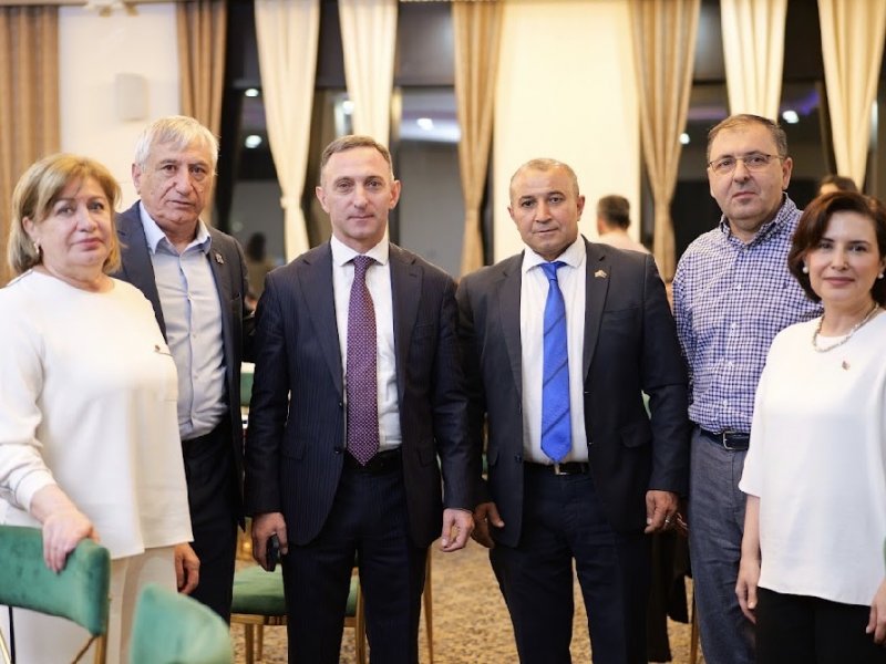 Diaspor körpüsü: ABŞ-nin Corciya ştatında Azərbaycan icmasının toplantısı Diaspor körpüsü: ABŞ-nin Corciya ştatında Azərbaycan icmasının toplantısı