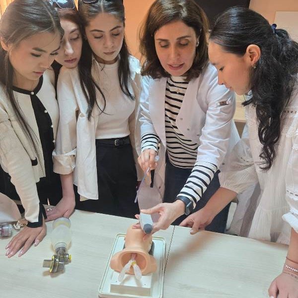 Azərbaycan və Qırğızıstan səhiyyə əməkdaşlığında bioetika üzrə akademik mübadilə genişlənir Azərbaycan və Qırğızıstan səhiyyə əməkdaşlığında bioetika üzrə akademik mübadilə genişlənir