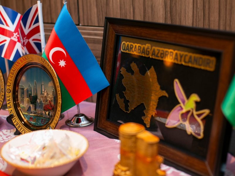 Böyük Britaniyada Azərbaycan icması ilə səmərəli görüş baş tutub Böyük Britaniyada Azərbaycan icması ilə səmərəli görüş baş tutub