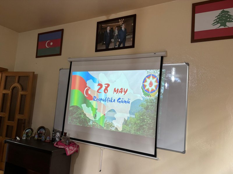 Kavaşrada yeniyetmə və gənclər "Azərbaycan" şeirini söyləyib Kavaşrada yeniyetmə və gənclər "Azərbaycan" şeirini söyləyib