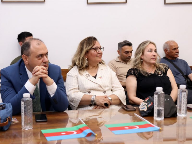 Belqradda azərbaycanlılarla görüş: yeni hədəflər və təşəbbüslər müəyyənləşdirildi