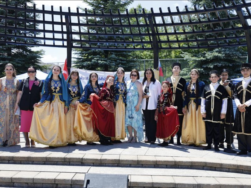 Azərbaycan mədəniyyətinin rəngarəngliyi Kanadada 