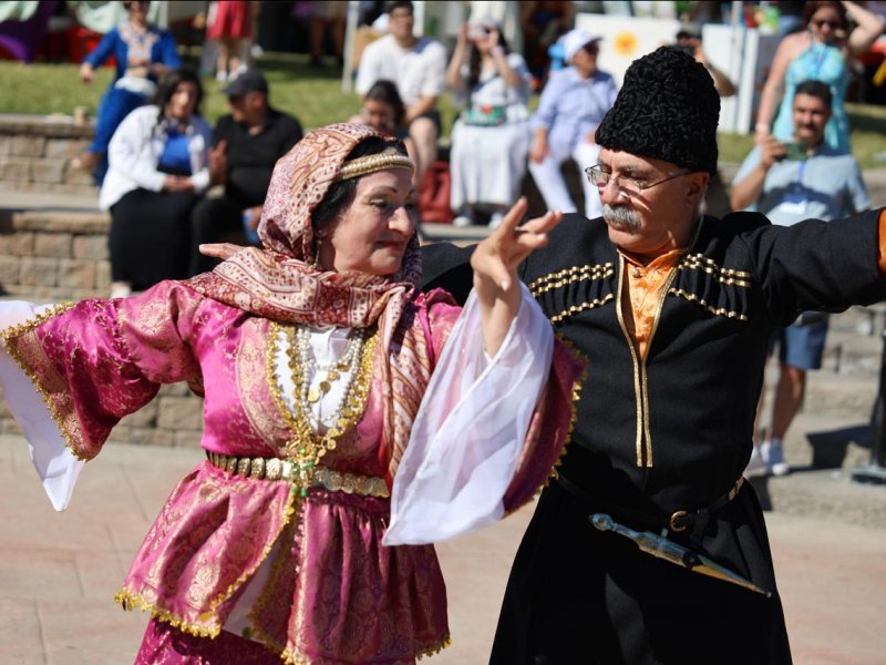 Azərbaycan mədəniyyətinin rəngarəngliyi Kanadada 