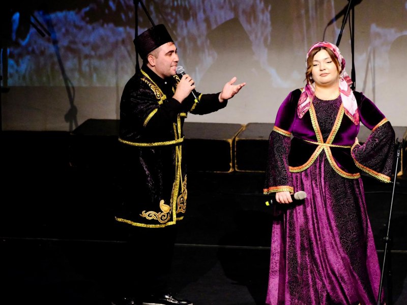 Bursa Azərbaycan musiqisinin sehrinə bürünüb