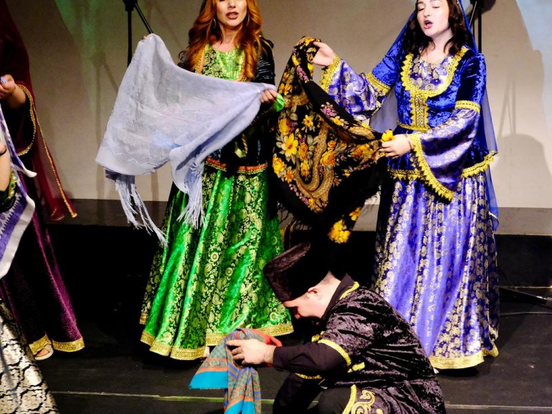Bursa Azərbaycan musiqisinin sehrinə bürünüb