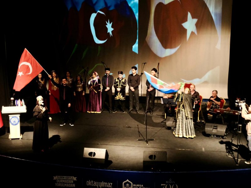 Bursa Azərbaycan musiqisinin sehrinə bürünüb