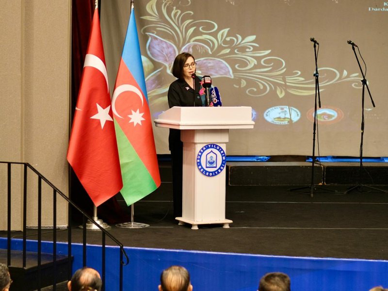 Bursa Azərbaycan musiqisinin sehrinə bürünüb